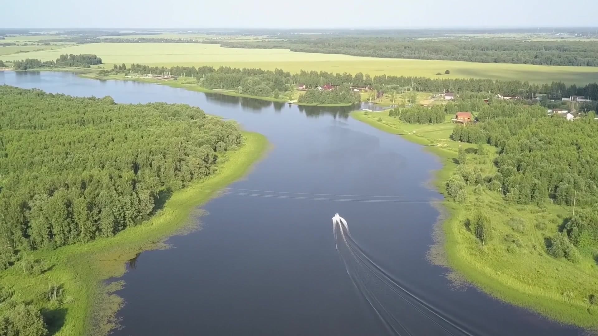 А у реки