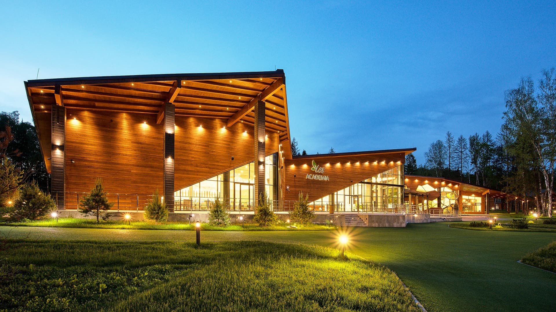 Les Art Resort