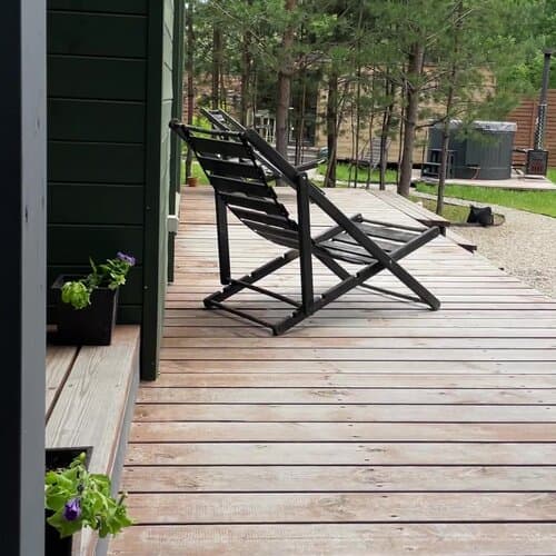 Лес. Дом. Водоём